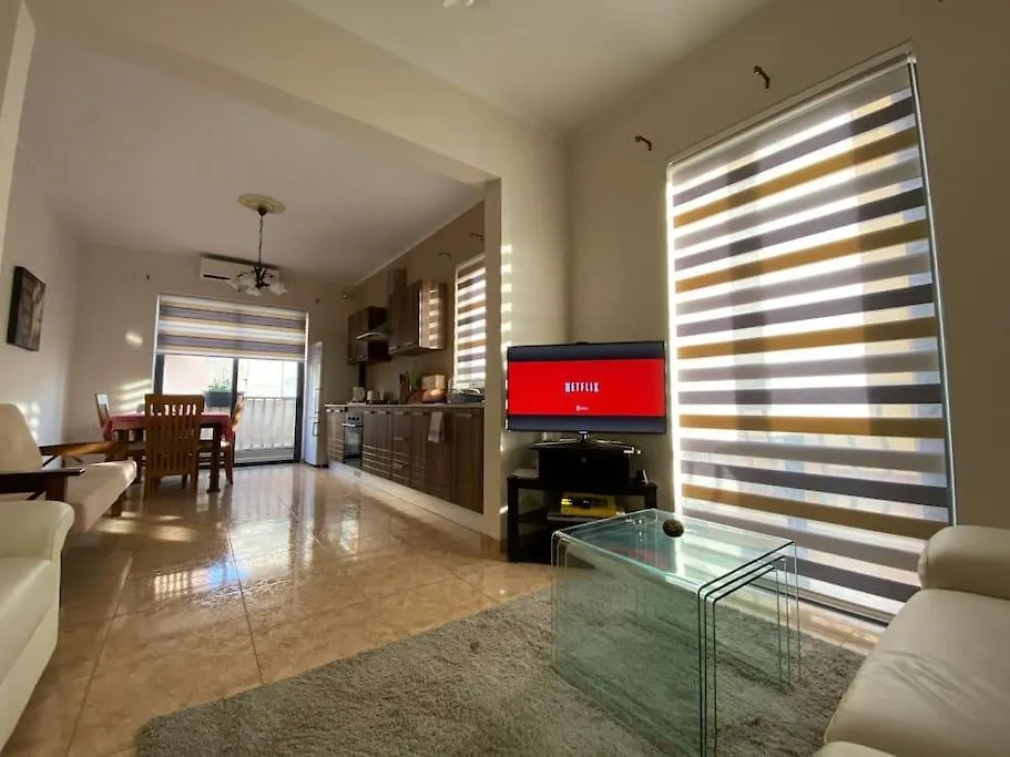 May Flower: Modern Flat Close To Airport/Bus Stops Tarxien 0*,  Malta