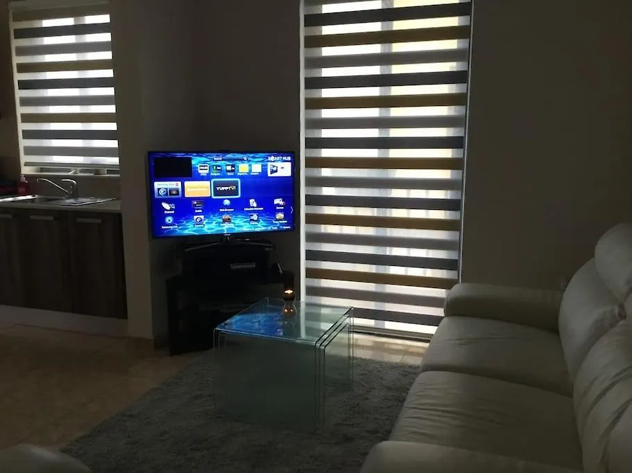 May Flower: Modern Flat Close To Airport/Bus Stops Tarxien Malta