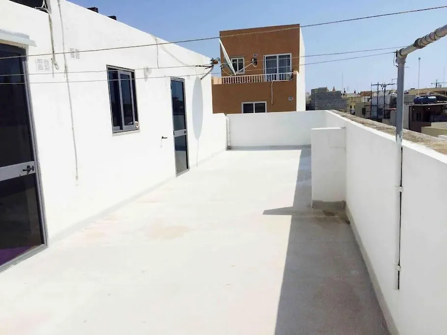 May Flower: Modern Flat Close To Airport/Bus Stops Tarxien 0*,  Malta