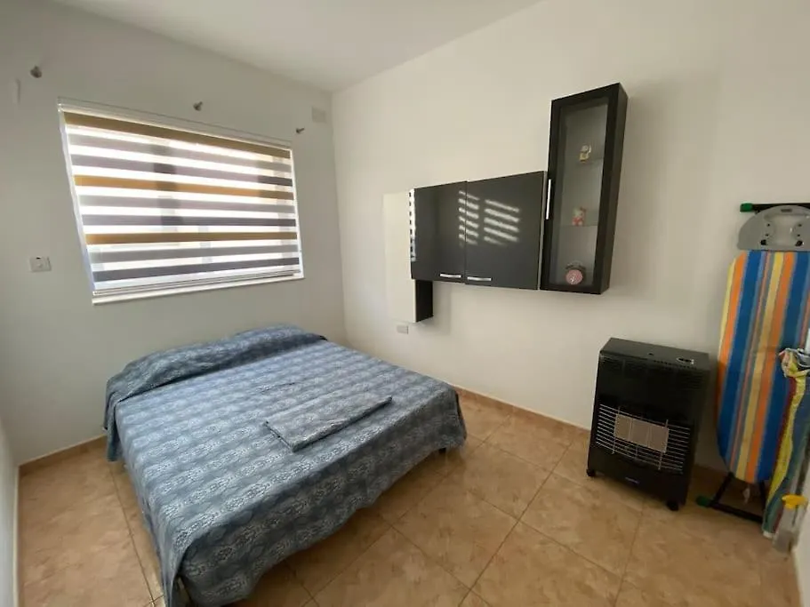 Apartment May Flower: Modern Flat Close To Airport/Bus Stops Tarxien