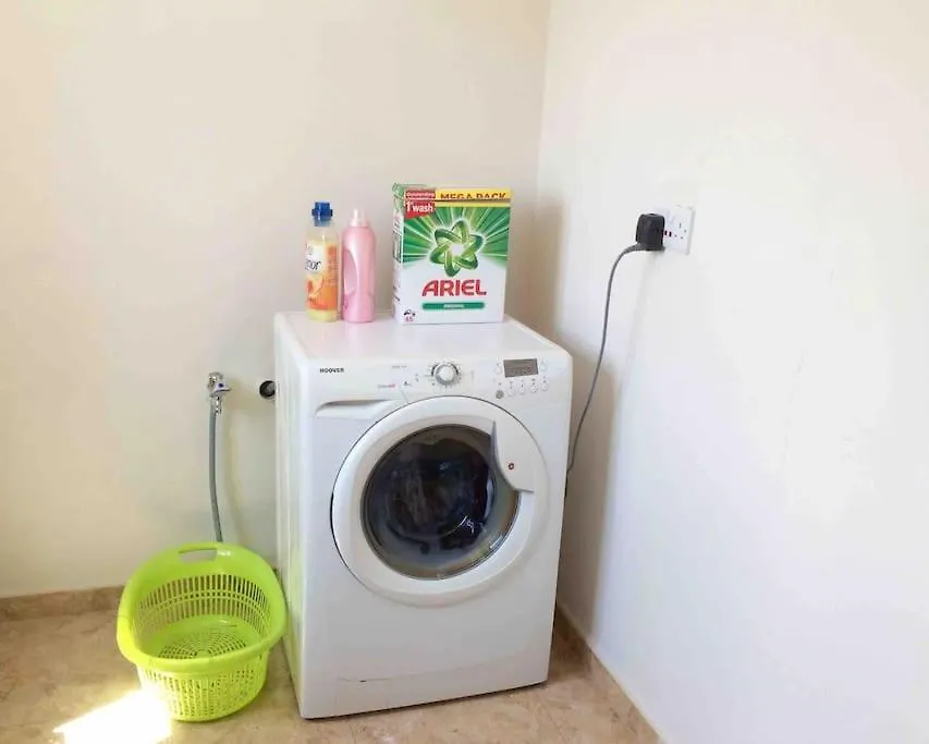 Apartment May Flower: Modern Flat Close To Airport/Bus Stops Tarxien