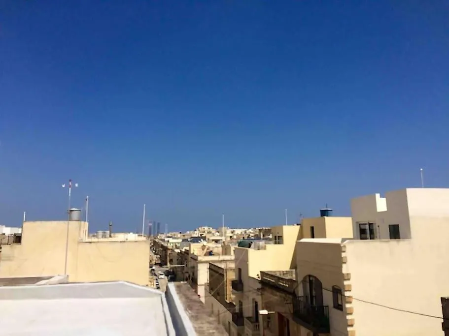 May Flower: Modern Flat Close To Airport/Bus Stops Tarxien 0*,  Malta